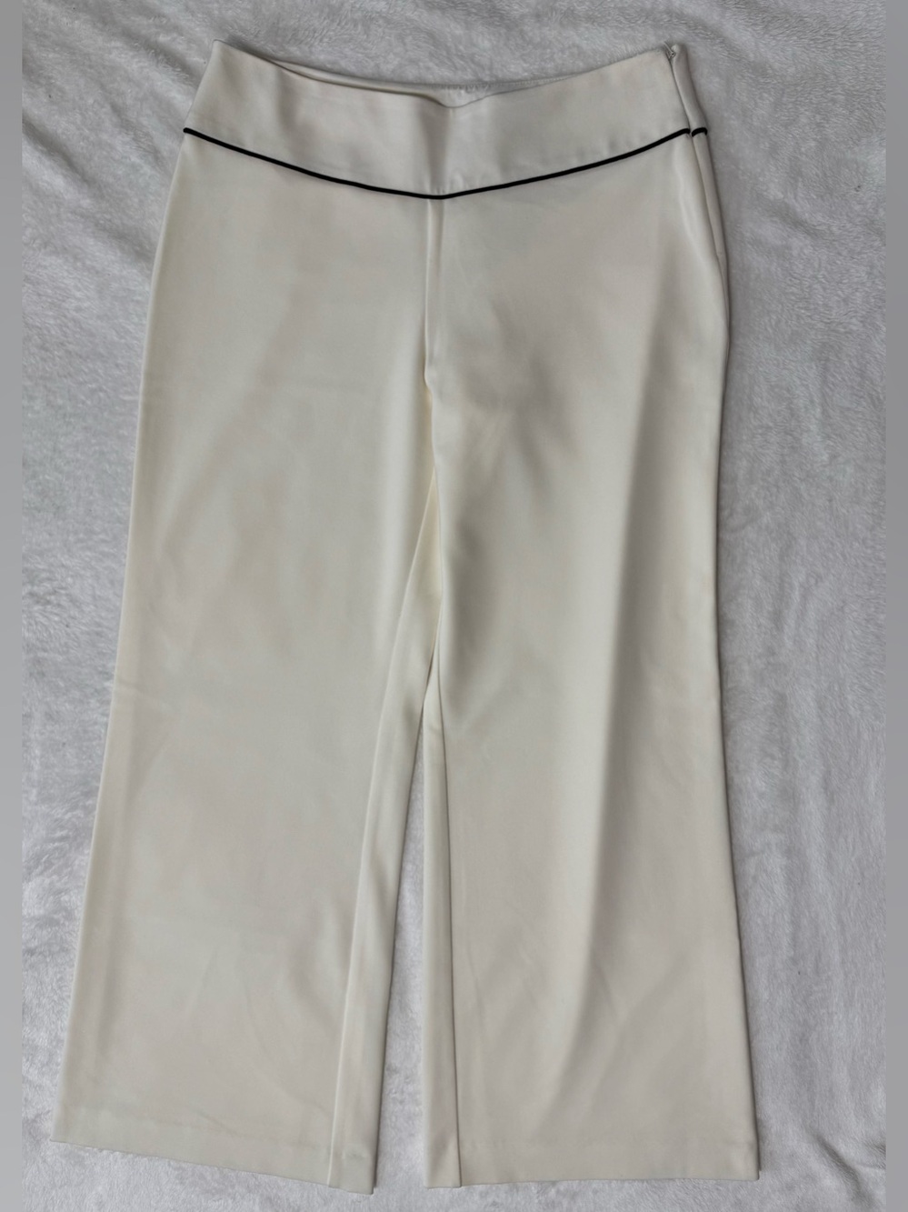 White House Black Market Cream Wide-Leg Pants with Black Waist Trim